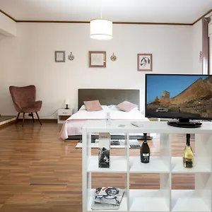 https://doctor-house.sicilyhotelsitaly.net